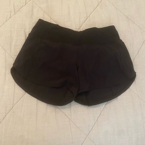 Lululemon black speed up shorts 2.5 size 6 tall - Picture 7 of 10